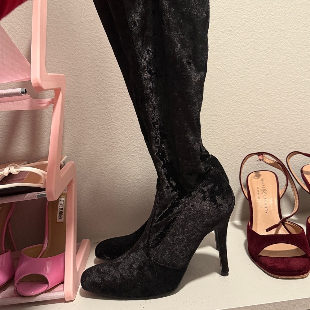 Fashion Nova Black Velvet Knee-High Boots - Women